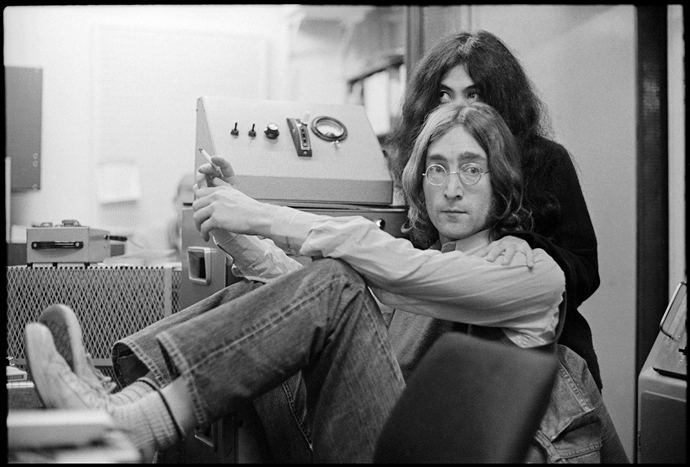 John and Yoko Ono at a Play-back, London © 1968 Paul McCartney / Photographer: Linda McCartney